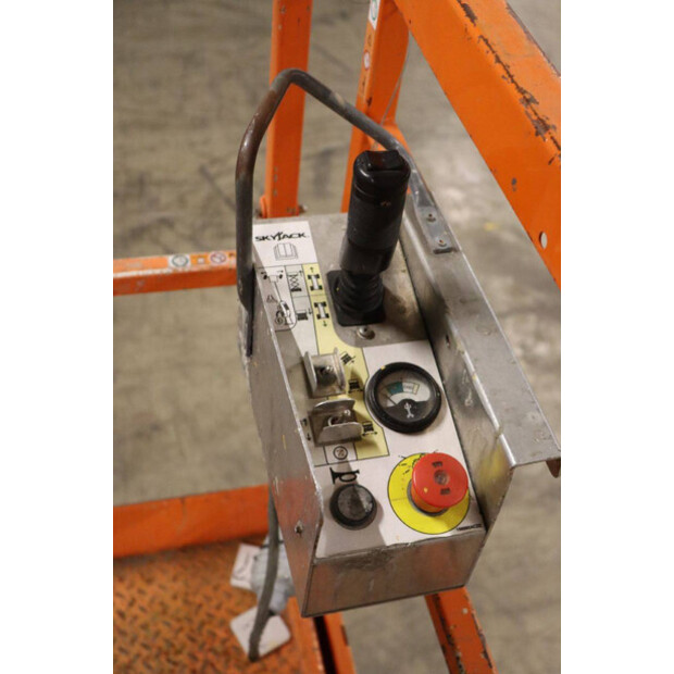 2011 SkyJack SJIII-4626-43758564