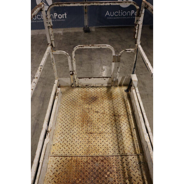 2016 جيه ال جي 2646 ES-43758665