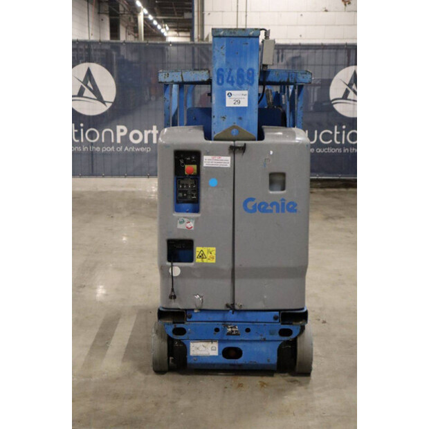 2016 جيني GRC-12-43758749