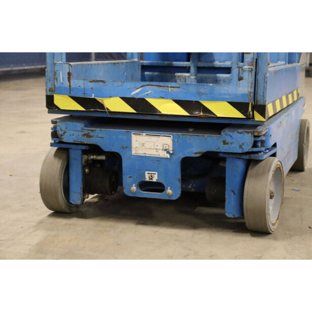 2016 جيني GRC-12-43758755