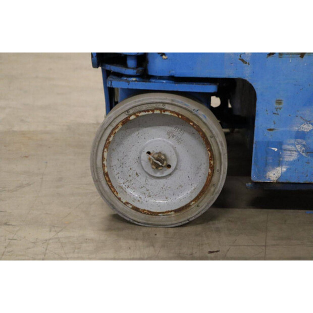 2016 جيني GRC-12-43758757