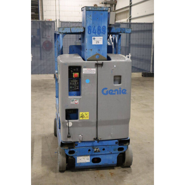 2016 جيني GRC-12-43758760