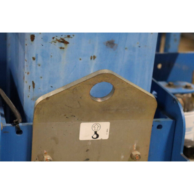 2016 جيني GRC-12-43758769