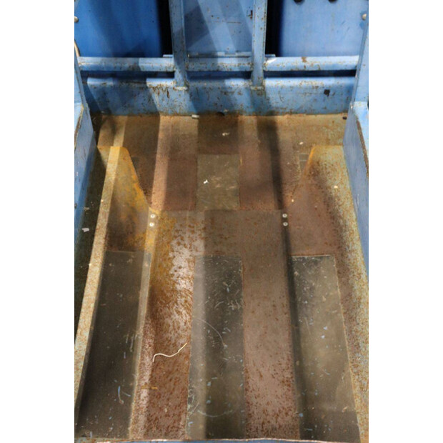 2016 جيني GRC-12-43758772