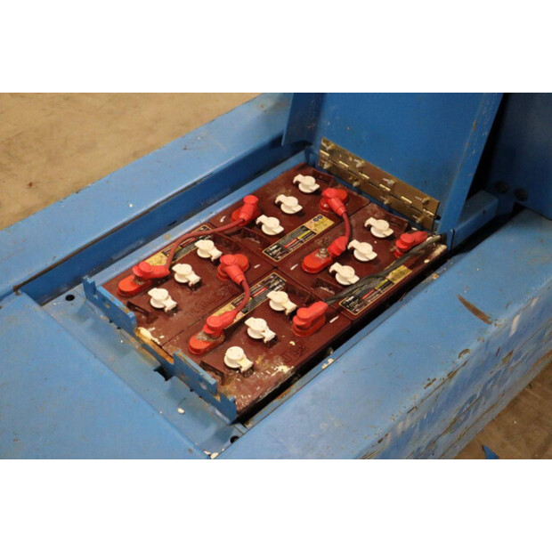 2016 جيني GRC-12-43758775