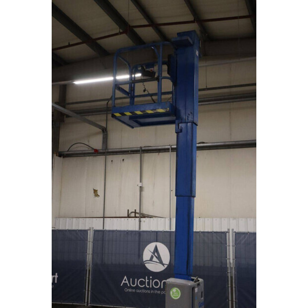 2016 جيني GRC-12-43758781