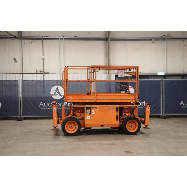 2015 SkyJack SJ6826RT-43758931