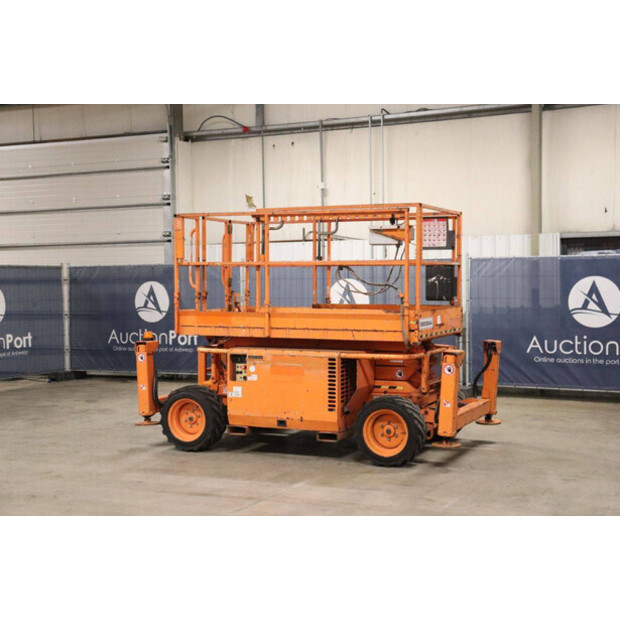 2015 SkyJack SJ6826RT-43758934