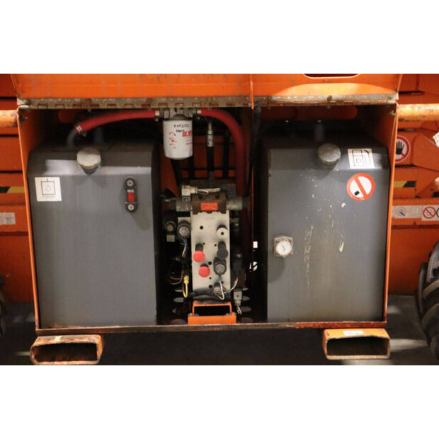 2015 SkyJack SJ6826RT-43758952