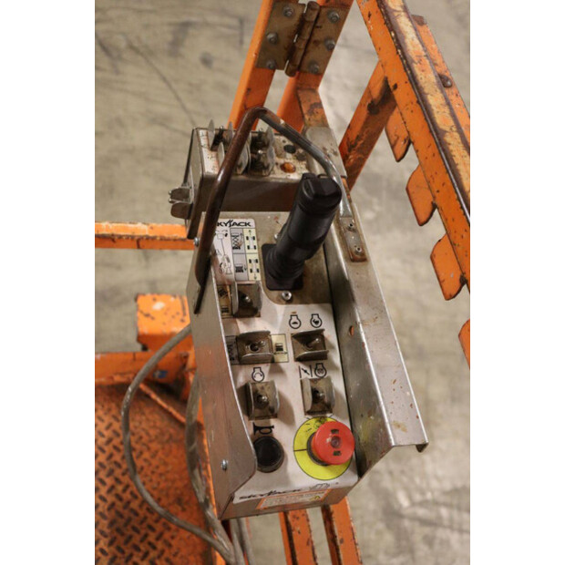 2015 SkyJack SJ6826RT-43758962