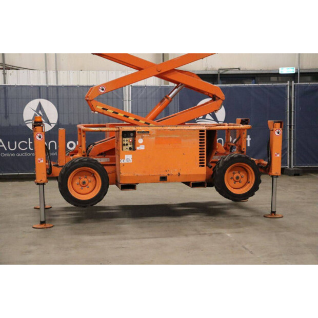 2015 SkyJack SJ6826RT-43758963