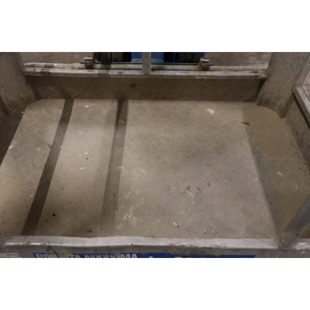 2014 EasyLift R130-43759095