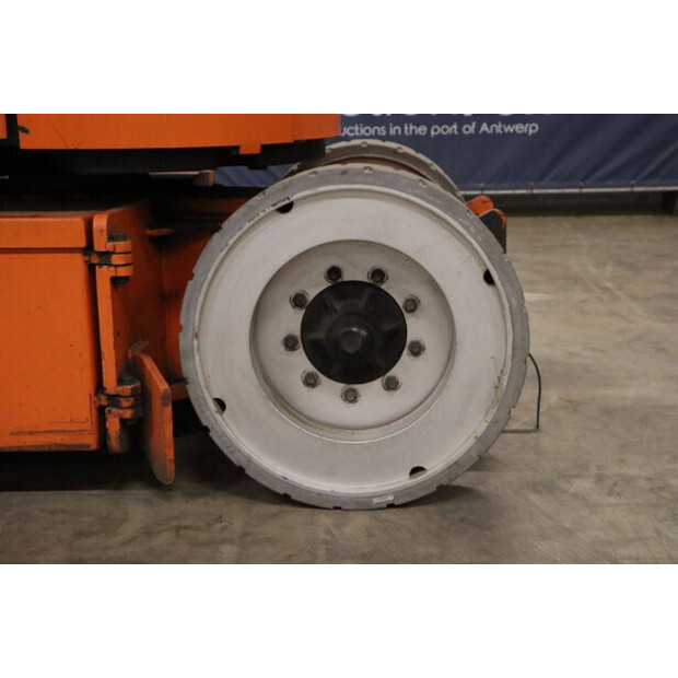 2006 جيه ال جي E300AJP-43759151