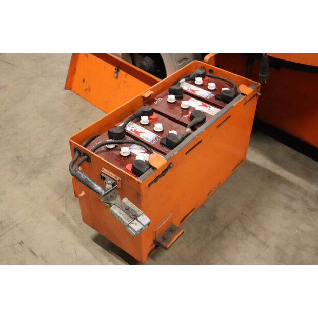 2006 جيه ال جي E300AJP-43759169