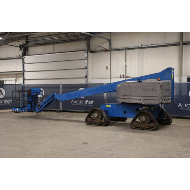 2014 جيني S-45-43759370