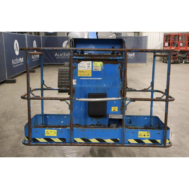 2014 جيني S-45-43759380