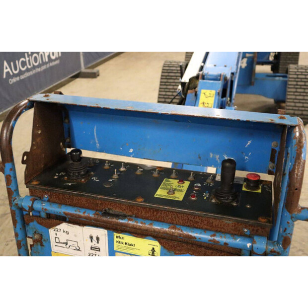 2014 جيني S-45-43759384