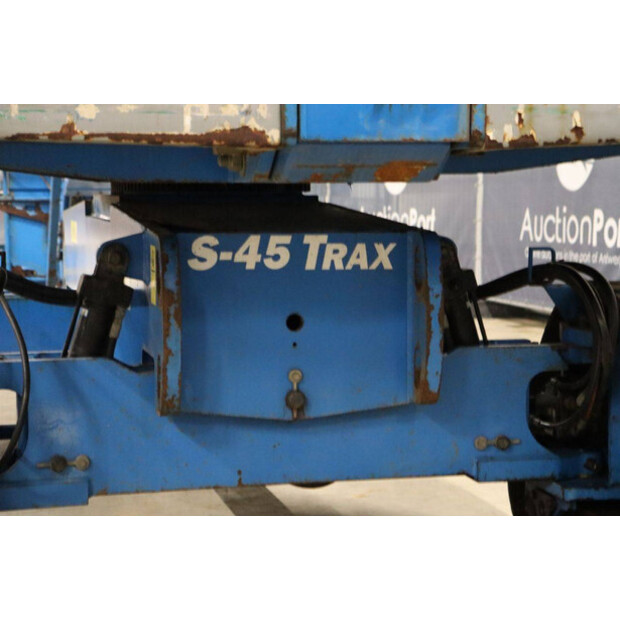 2014 جيني S-45-43759395