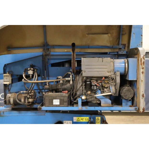 2014 جيني S-45-43759402