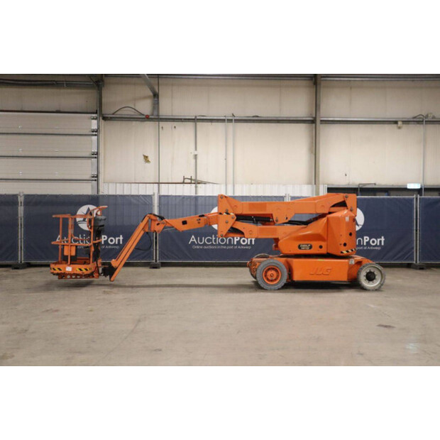 2011 JLG E400AJPN-43759447