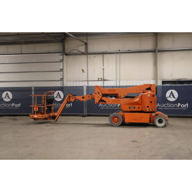 2011 JLG E400AJPN-43759448