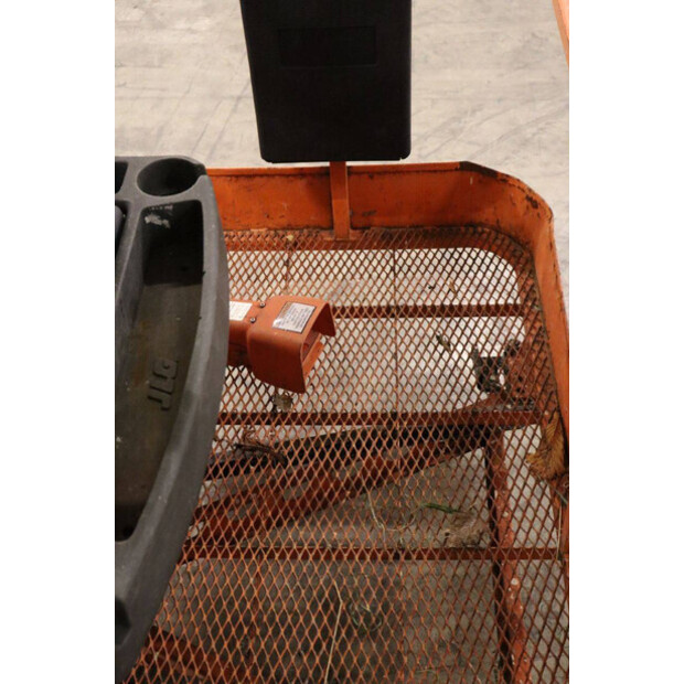 2011 JLG E400AJPN-43759464