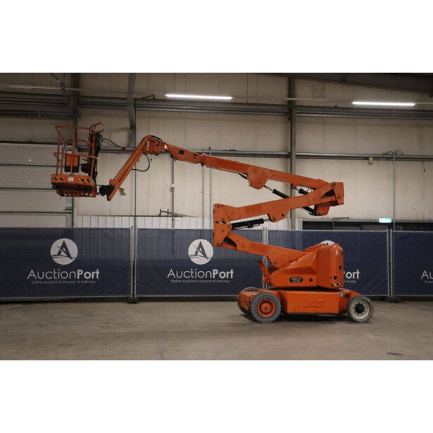 2011 JLG E400AJPN-43759481