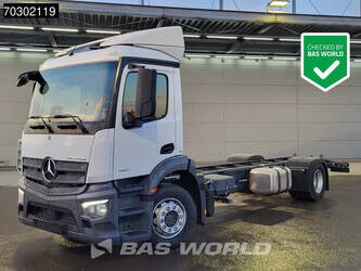 صورة ل شاحنات شاسية 2025 مرسيدس بنز Actros 1827 EURO 6