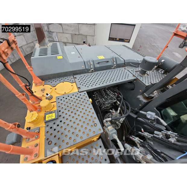 2017 Volvo EC300EL-43760040