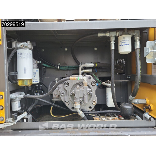 2017 Volvo EC300EL-43760045