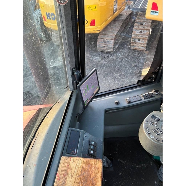 2011 Komatsu 4-43766056