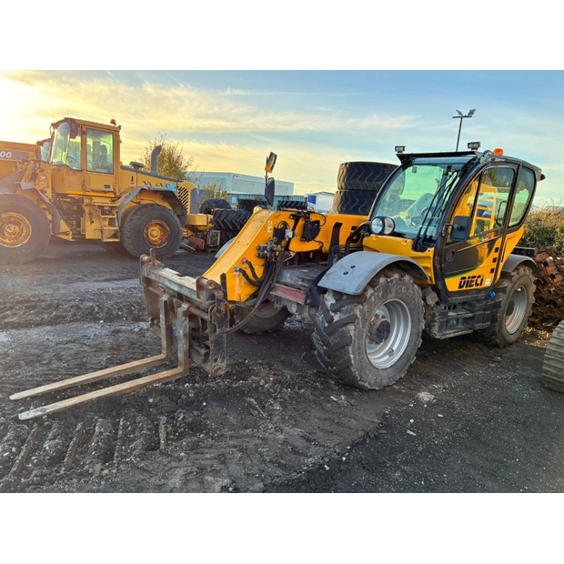 2017 ديتشي-43766088