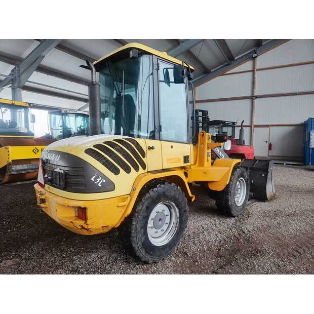 1999 فولفو L30Z-43768612