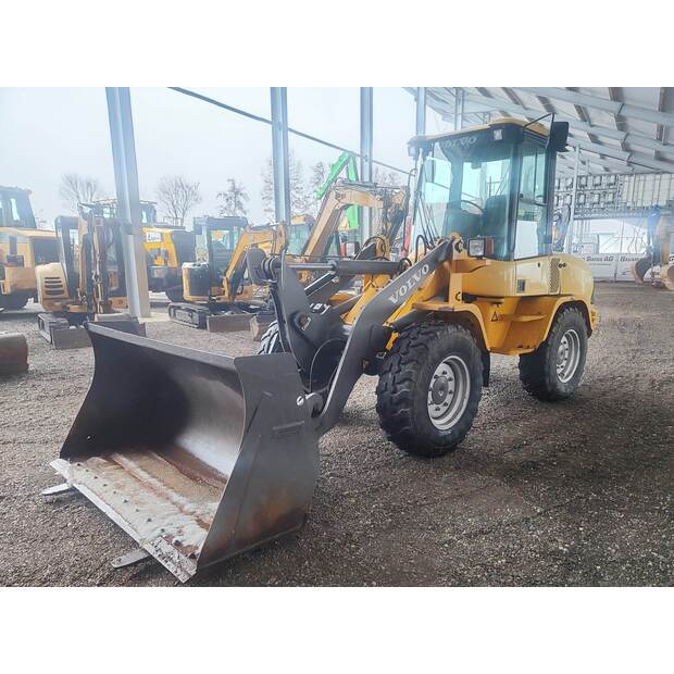 1999 فولفو L30Z-43768614