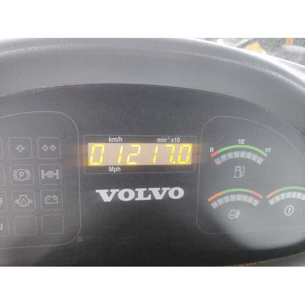 1999 فولفو L30Z-43768618