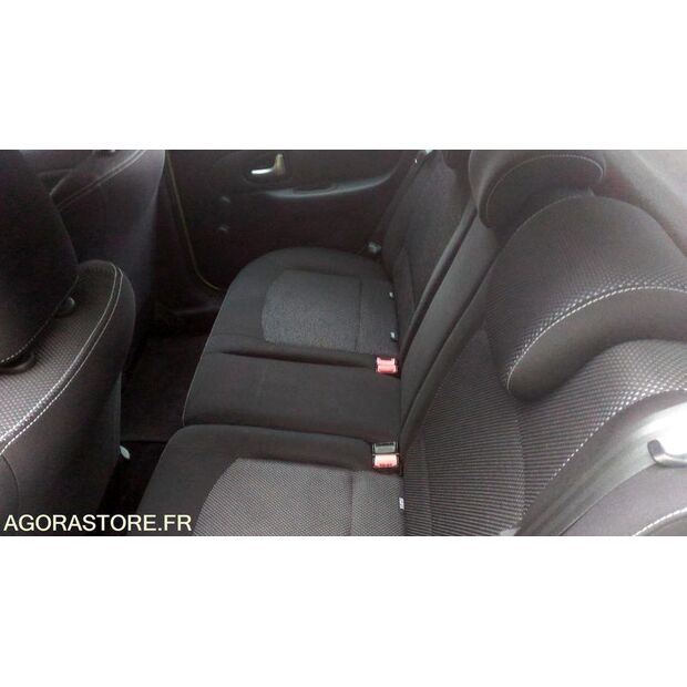 2010 Renault Clio-43775006