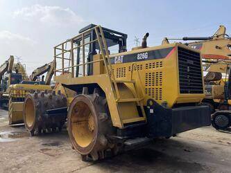 صورة ل 2018 كاتربيلر 826