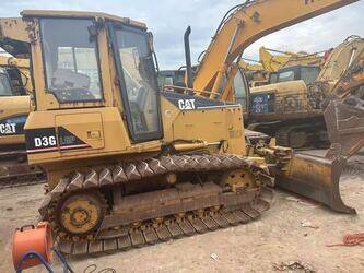 صورة ل جرارات 2015 كاتربيلر D3G