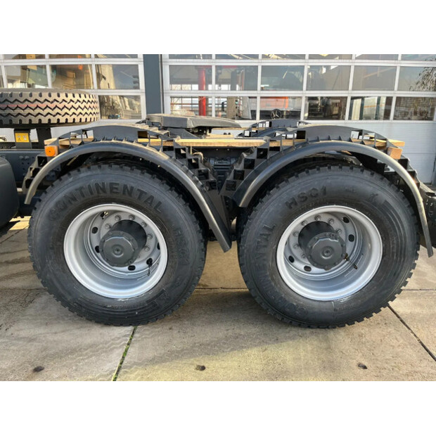 2025 Mercedes-Benz Actros 4048S-43776488