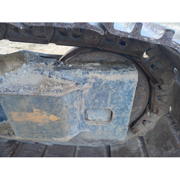 2021 Hitachi ZX220LC-43776527