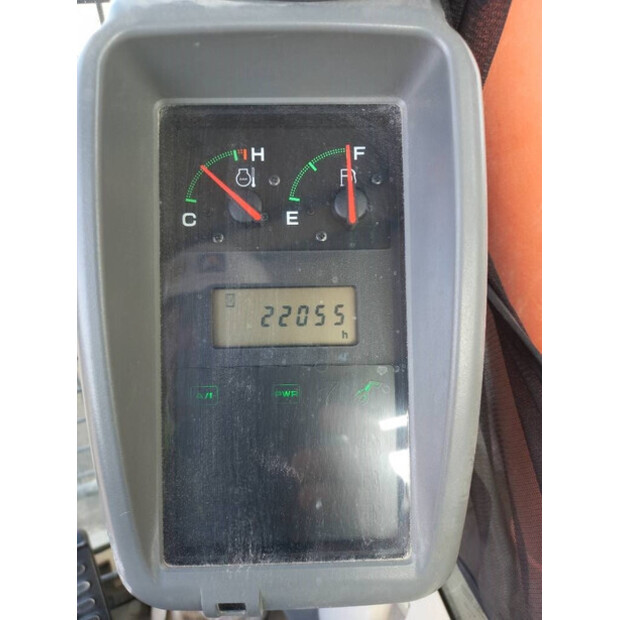 2021 Hitachi ZX220LC-43776551