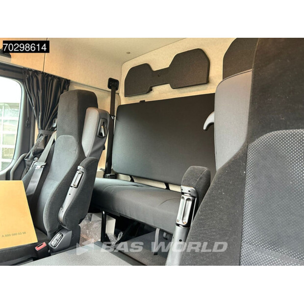 2023 Mercedes-Benz Acrocs 2051-43776653