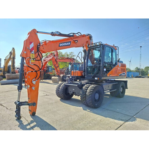 2023 Doosan DX160W-7-43776956