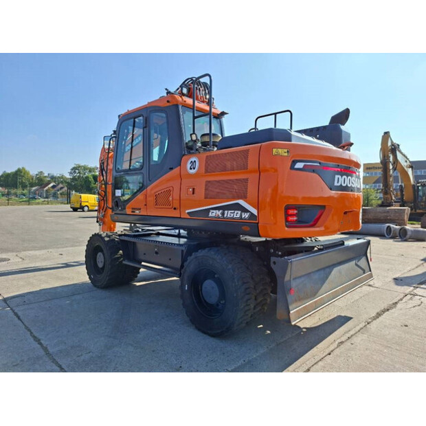 2023 Doosan DX160W-7-43776959