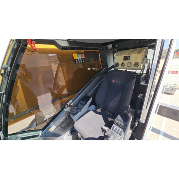 2017 GROVE GMK4100L-1-43777039