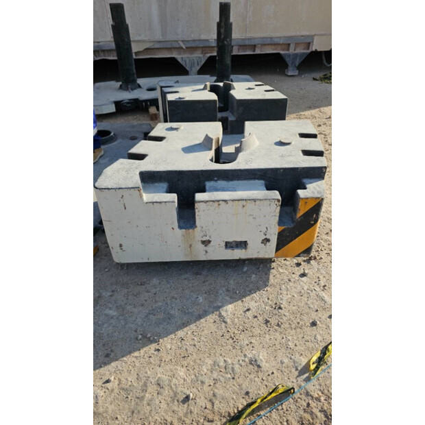 2017 GROVE GMK4100L-1-43777050