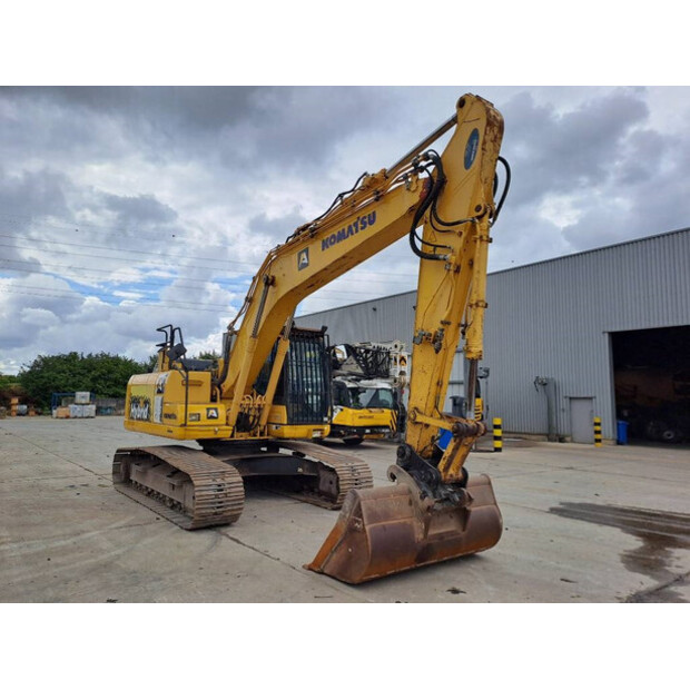 2016 Komatsu HB 215 LC-2-43777204
