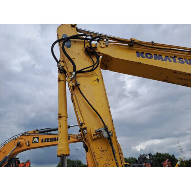 2016 Komatsu HB 215 LC-2-43777241