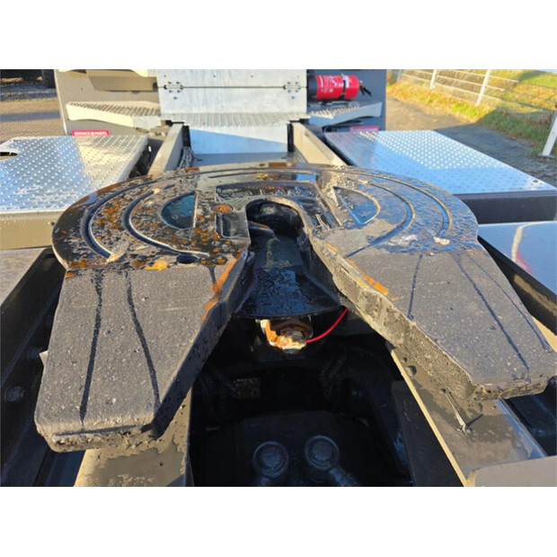 2025 تربيرغ RT403 4x4-43777546