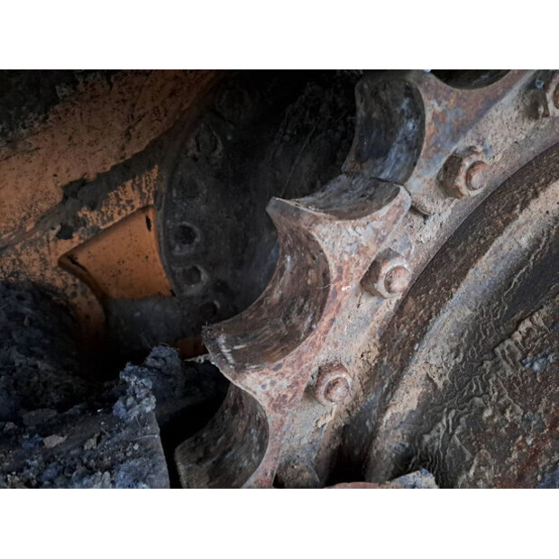 2017 ليبهير PR 736 LGP-43777570